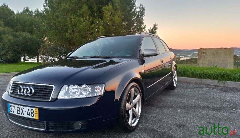 2002' Audi A4 Avant photo #3