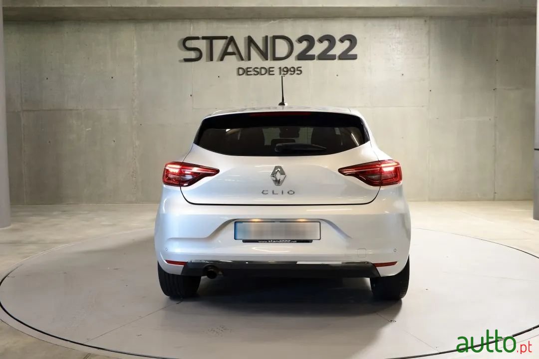 2020' Renault Clio photo #6