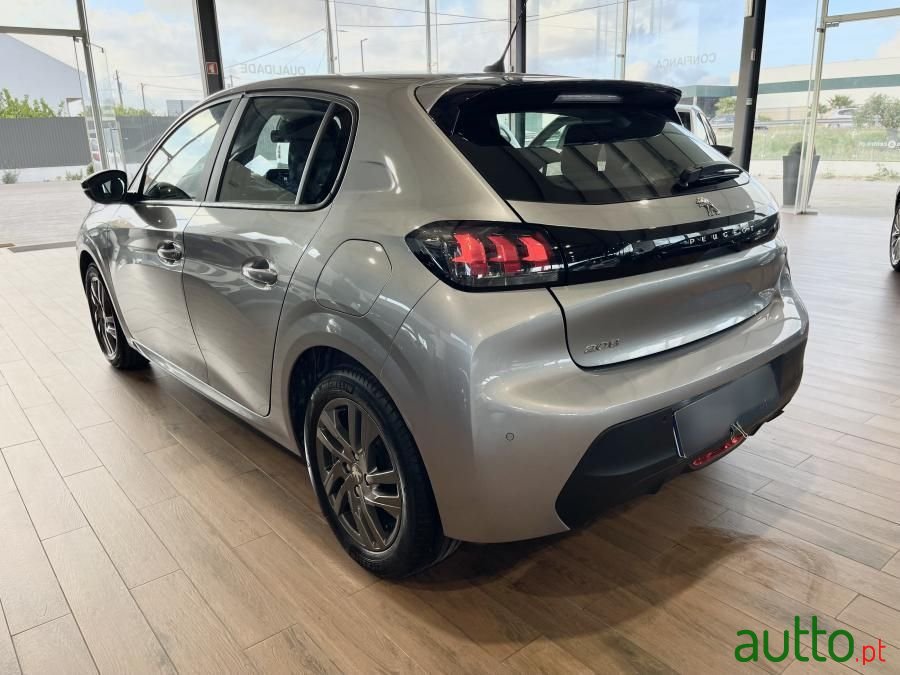 2022' Peugeot 208 photo #4