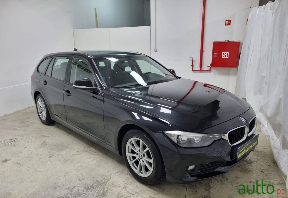 2013' BMW 320 photo #2