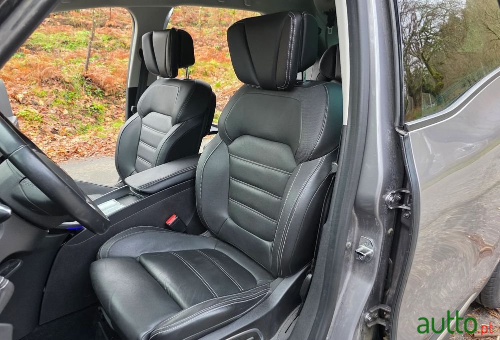 2018' Renault Scenic photo #3