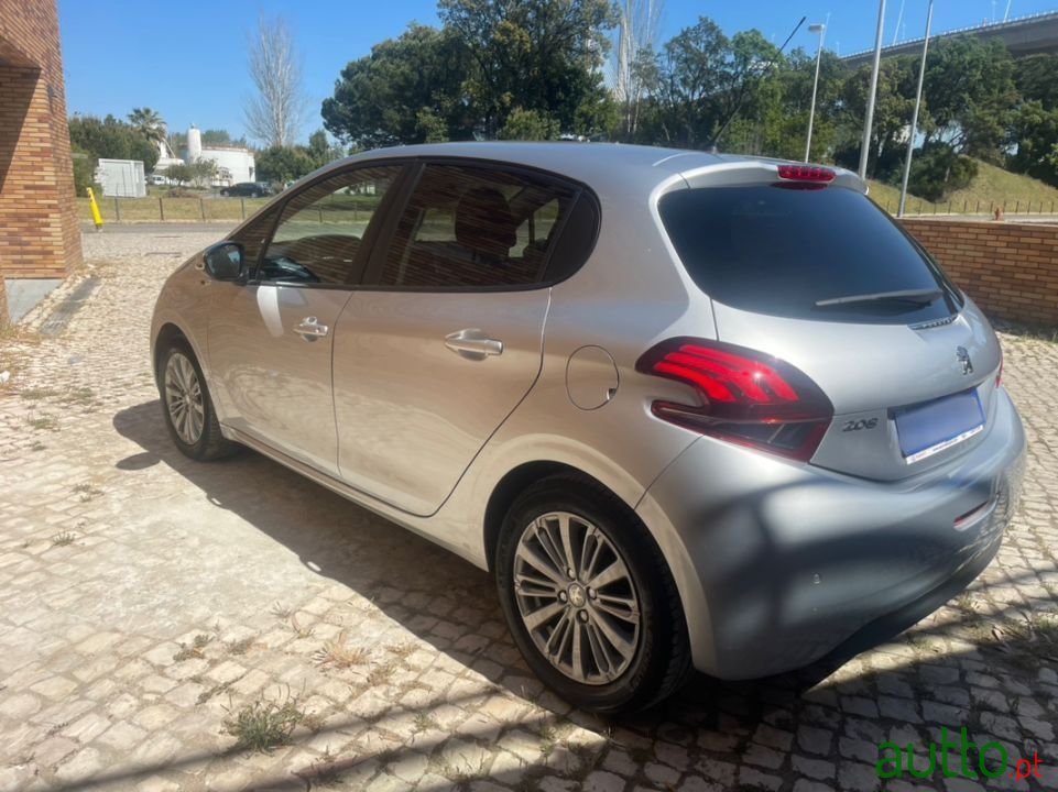 2016' Peugeot 208 photo #4