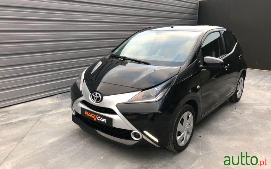 2017' Toyota Aygo photo #1