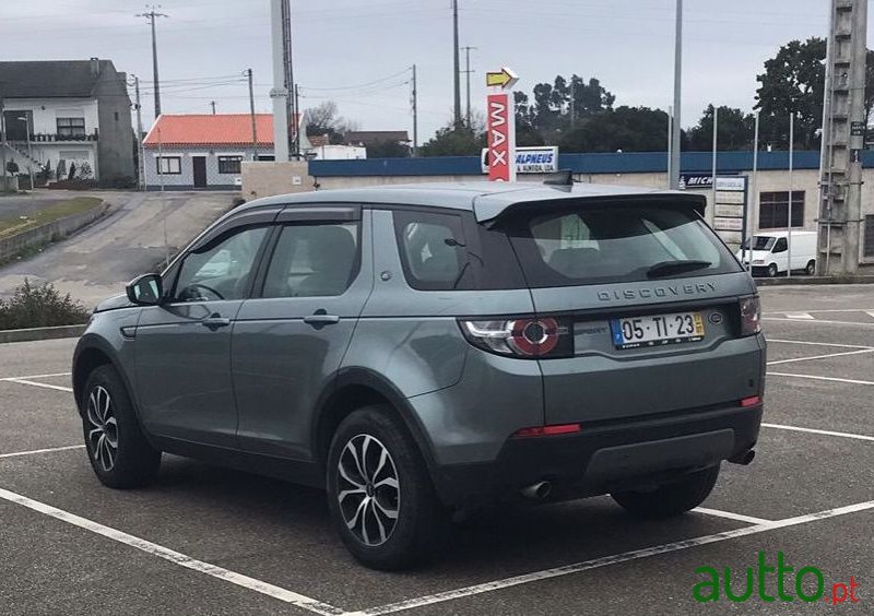 2017' Land Rover Discovery Sport photo #4