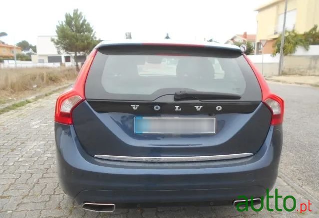 2014' Volvo V60 photo #5