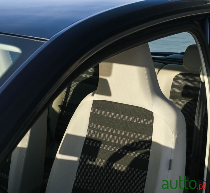 2013' SEAT Mii photo #5