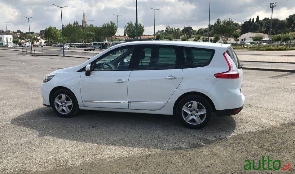 2016' Renault Grand Scenic photo #1