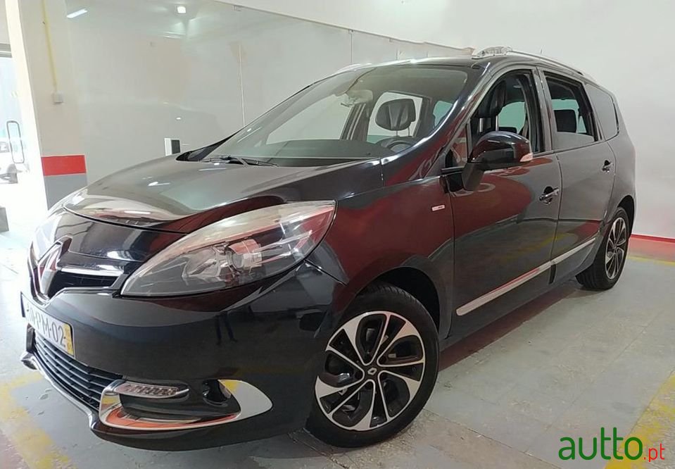 2015' Renault Grand Scenic photo #1