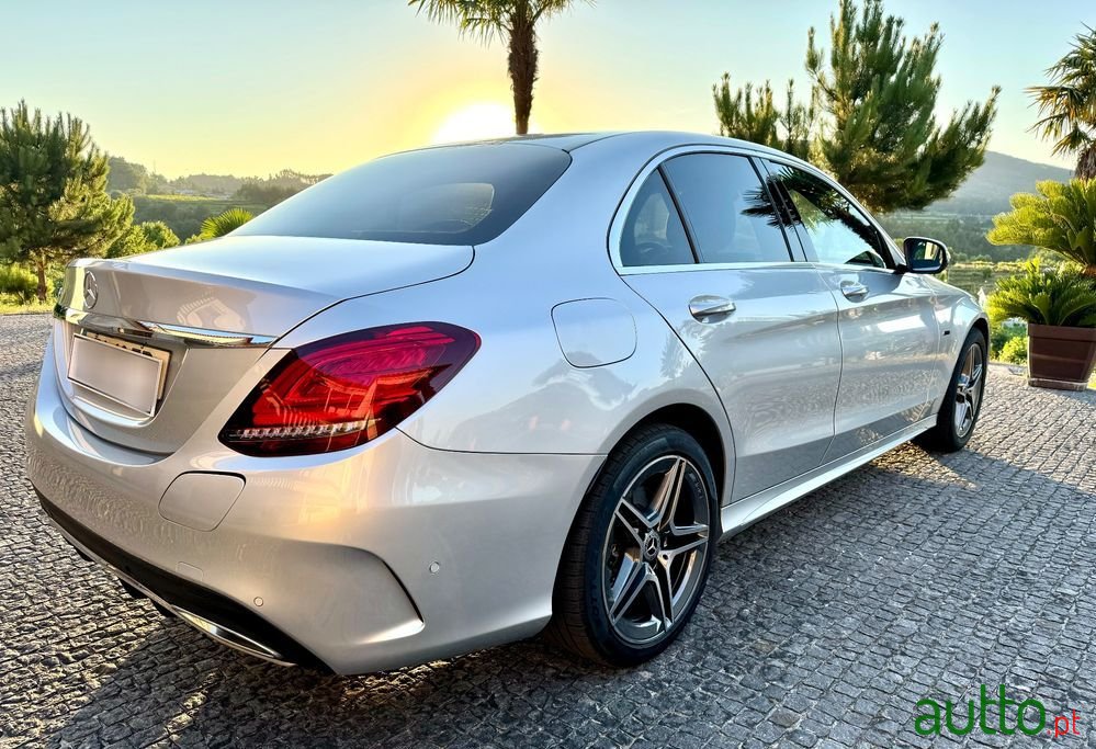 2020' Mercedes-Benz C 300 De Amg Line photo #5