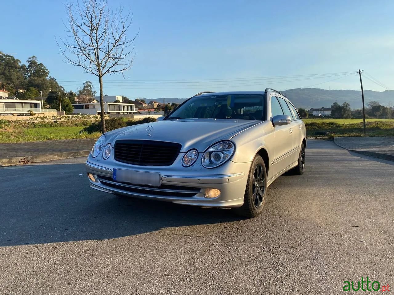 2004' Mercedes-Benz E-320 photo #4