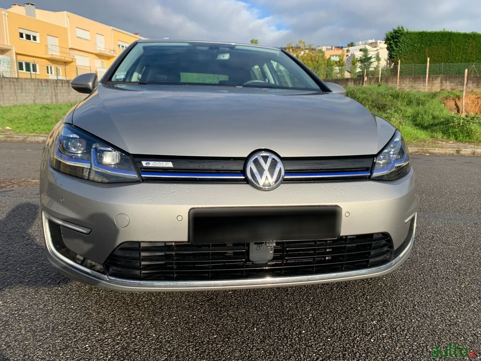 2017' Volkswagen e-Golf photo #4