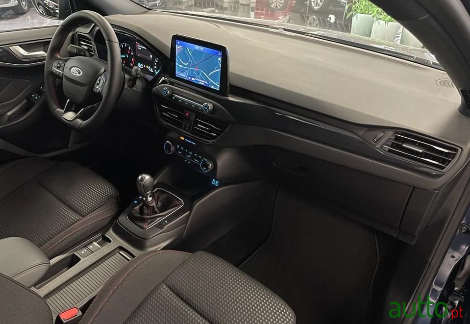 2021' Ford Focus Sw photo #3