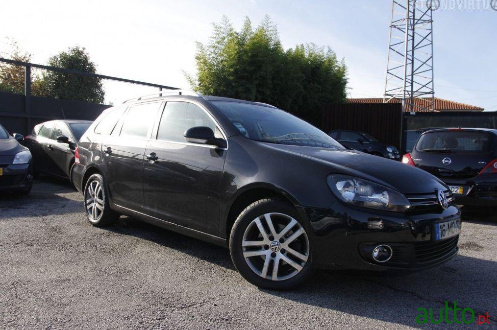 2011' Volkswagen Golf Variant 1.6 TDi Confortline photo #2