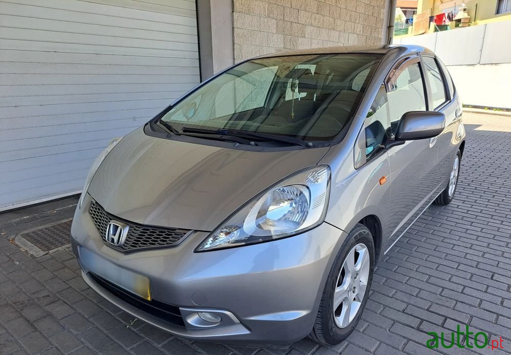 2010' Honda Jazz photo #1