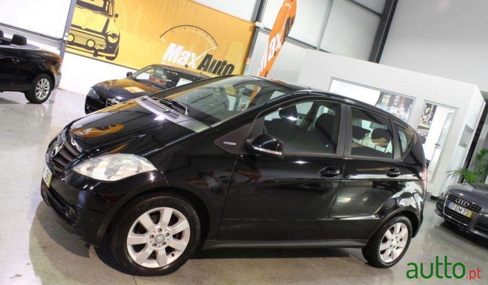 2009' Mercedes-Benz A-160 Elegance Blueefficiency photo #1