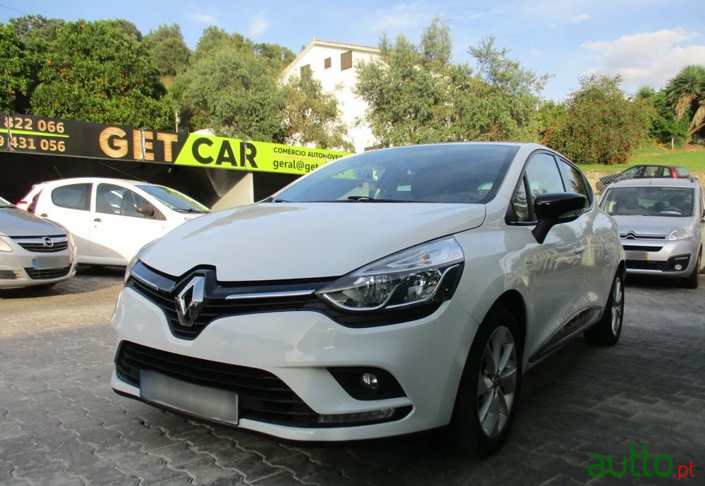 2017' Renault Clio 0.9 Tce Limited photo #1