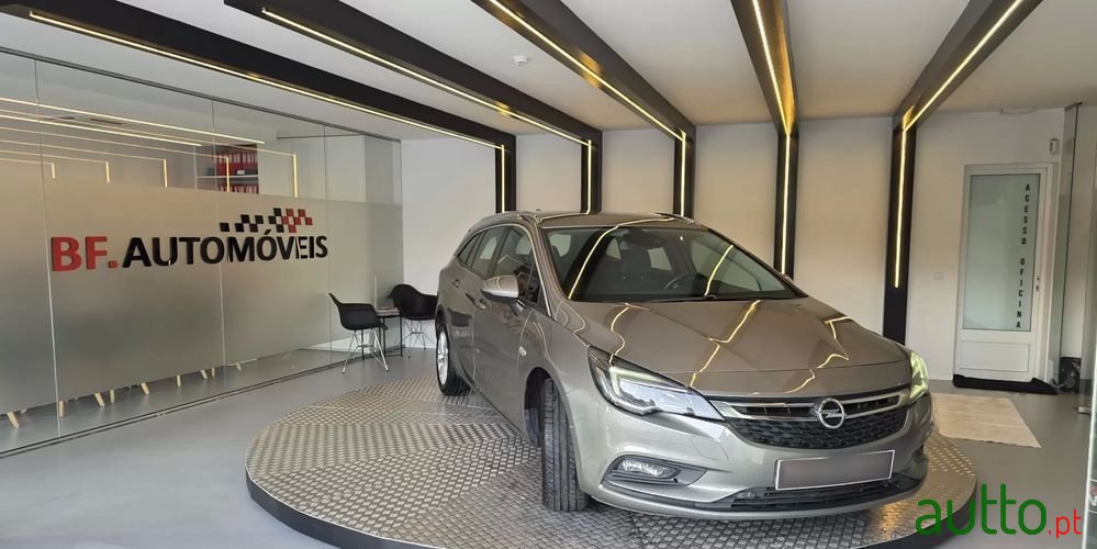 2017' Opel Astra Sports Tourer photo #6