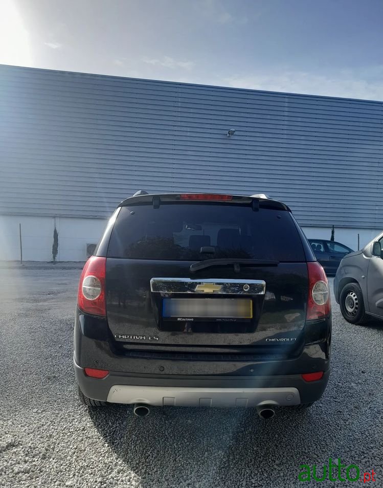 2011' Chevrolet Captiva photo #3