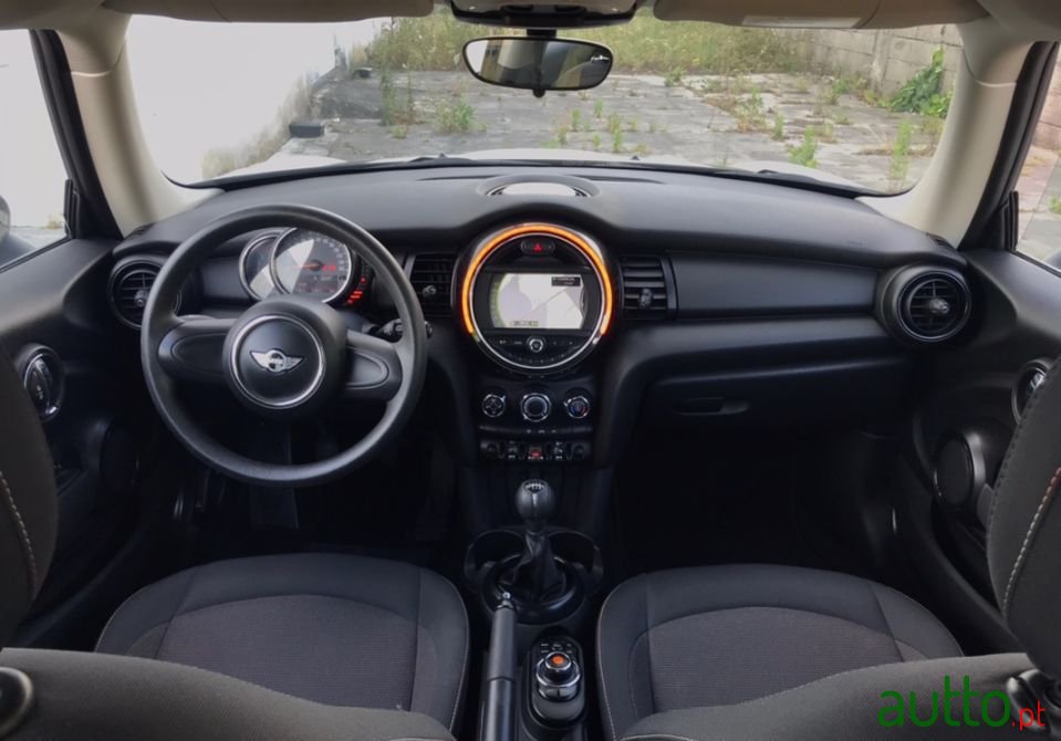 2015' MINI One photo #5