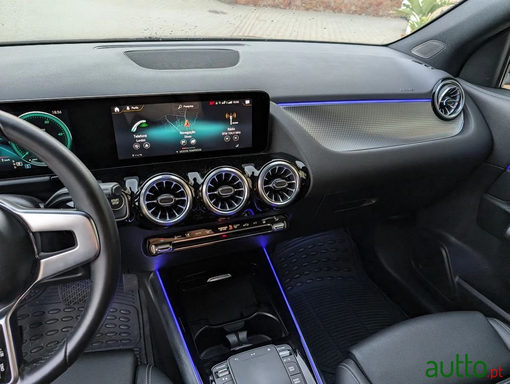 2021' Mercedes-Benz EQA 250 photo #4