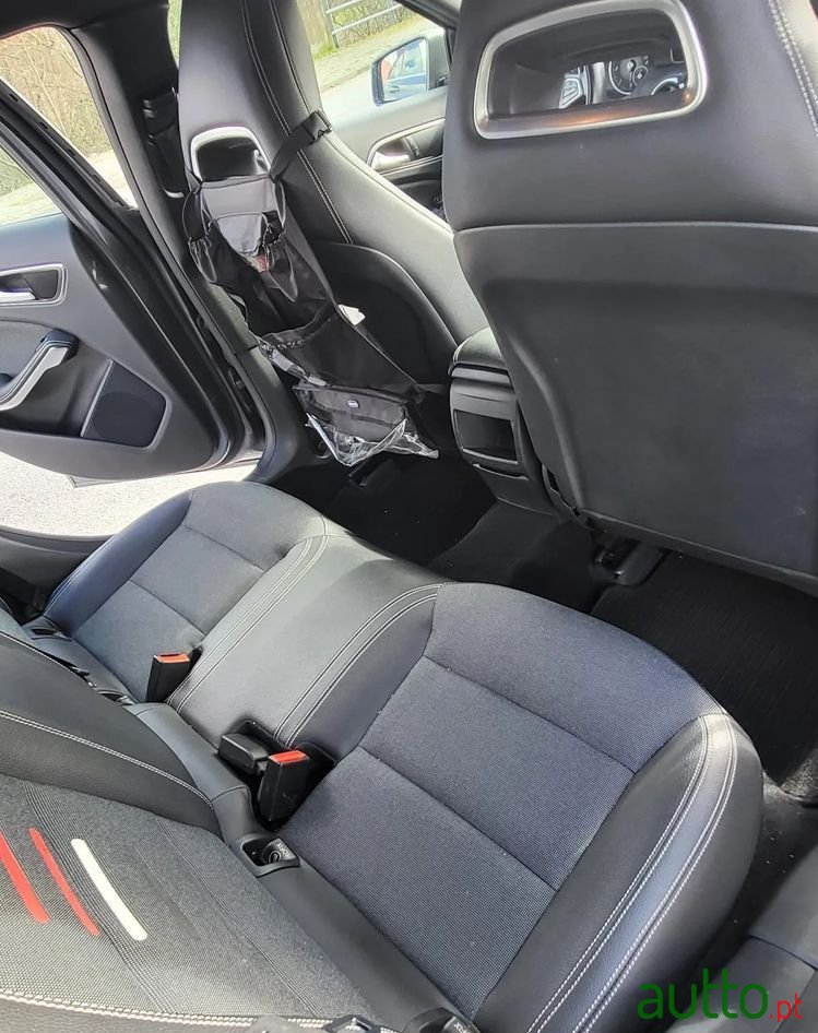 2016' Mercedes-Benz Classe A photo #6