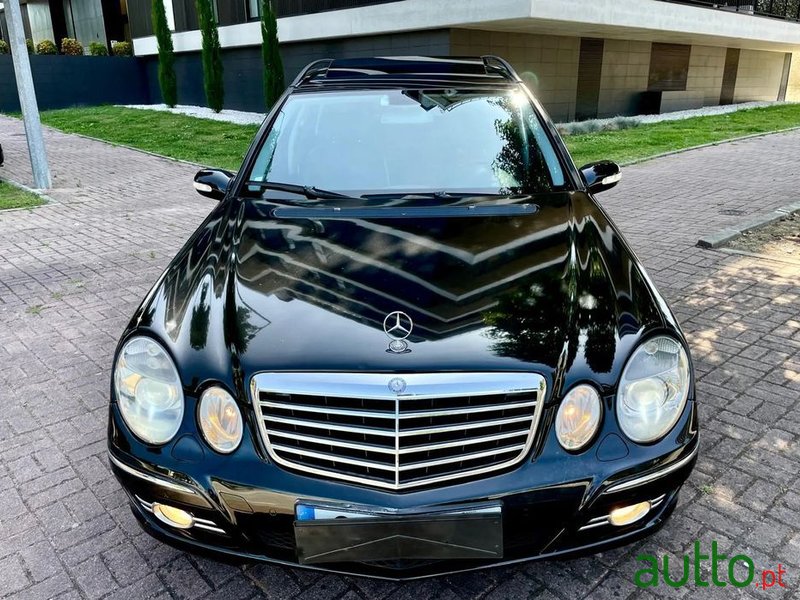 2004' Mercedes-Benz E 320 photo #4