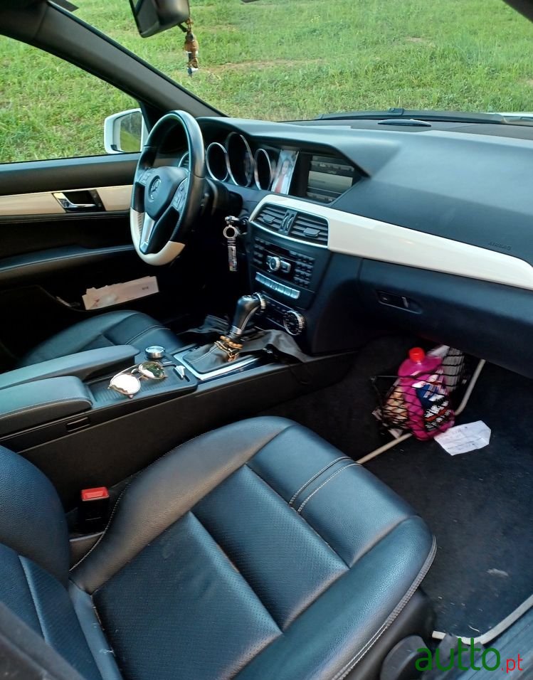 2012' Mercedes-Benz C 220 photo #5