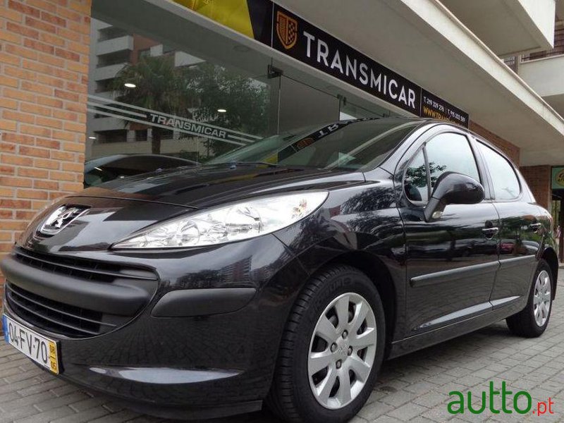 2008' Peugeot 207 1.4 Hdi Premium photo #2