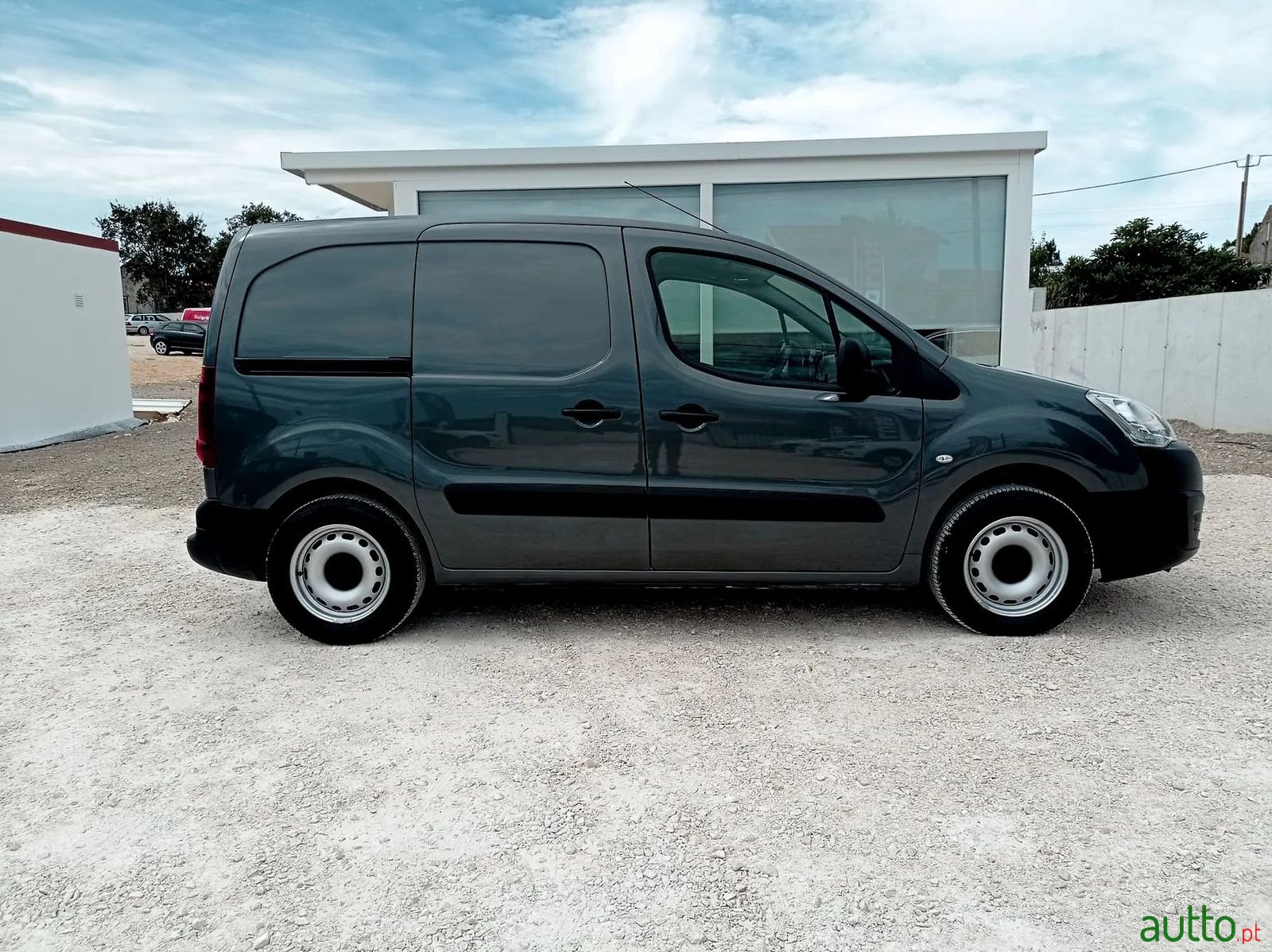 2018' Peugeot Partner photo #6