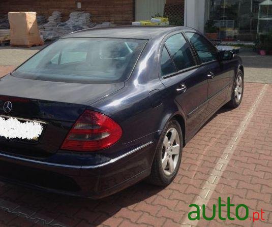 2003' Mercedes-Benz 220 photo #2