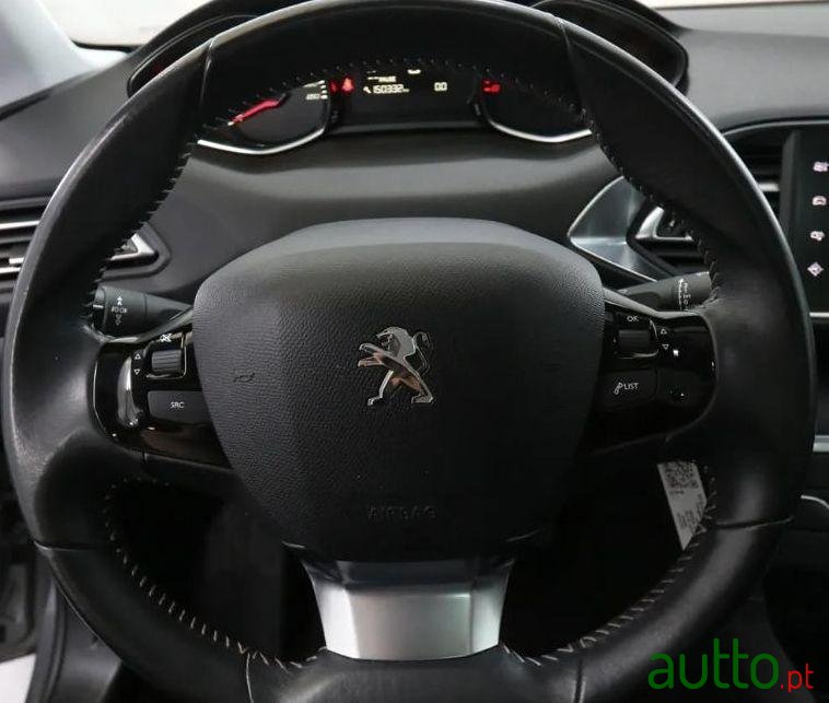 2014' Peugeot 308 Sw photo #2