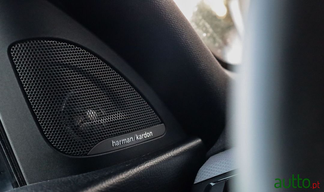 2018' BMW 120 photo #5