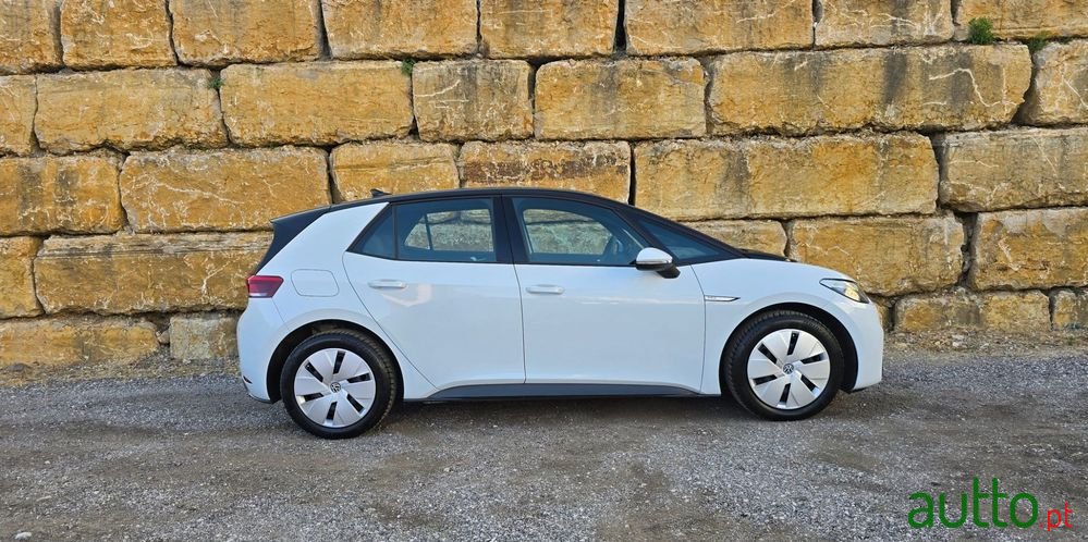 2021' Volkswagen ID.3 photo #2