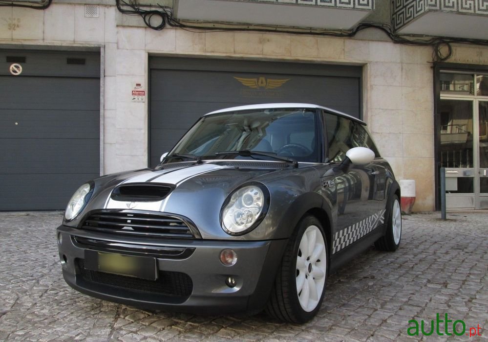2005' MINI Cooper S 3 Portas photo #1