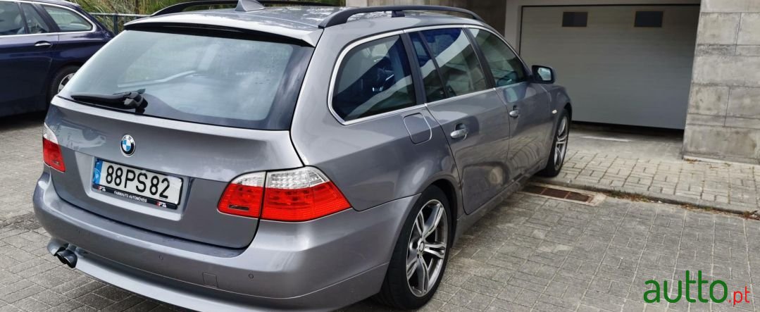 2009' BMW 530 photo #1