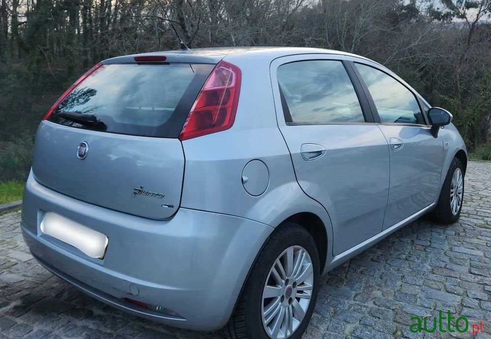 2009' Fiat Grande Punto photo #6