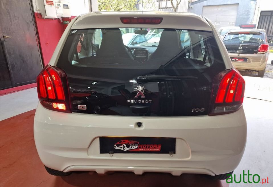 2014' Peugeot 108 photo #6