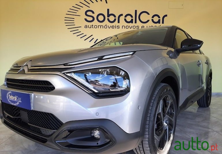 2022' Citroen C4 photo #2