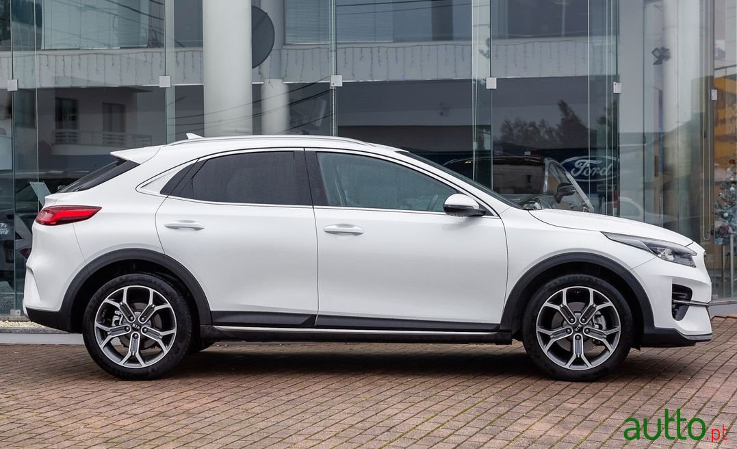 2021' Kia Xceed photo #5