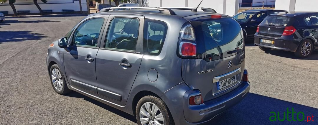 2009' Citroen C3 Picasso photo #4