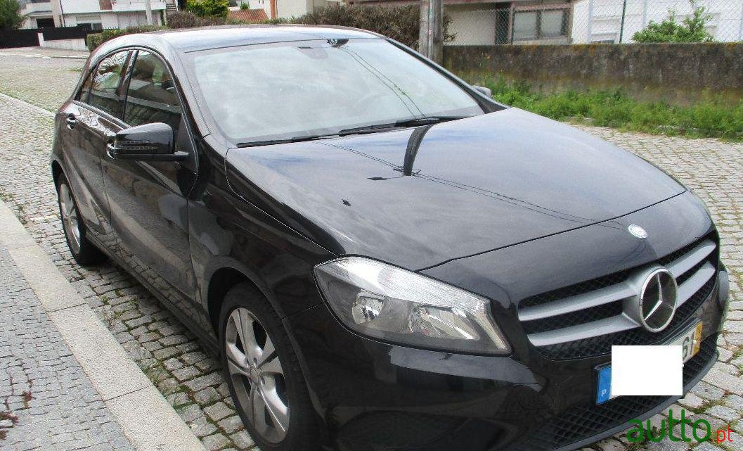 2014' Mercedes-Benz A-160 Cdi photo #3