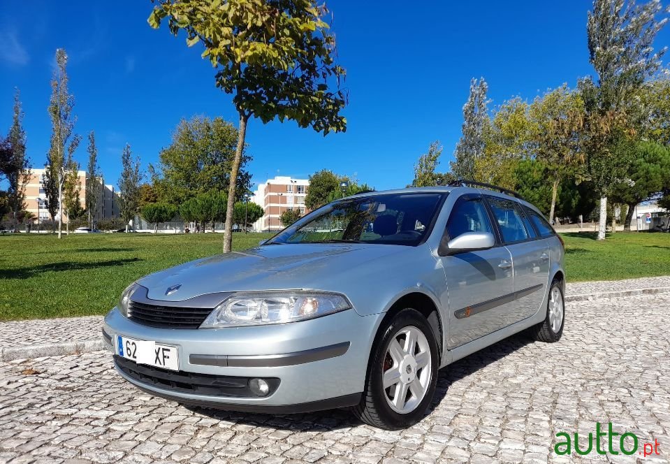 2004' Renault Laguna Break photo #4