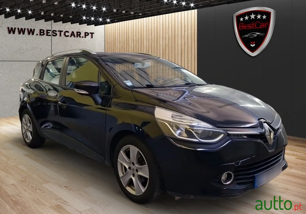 2014' Renault Clio Sport Tourer photo #2