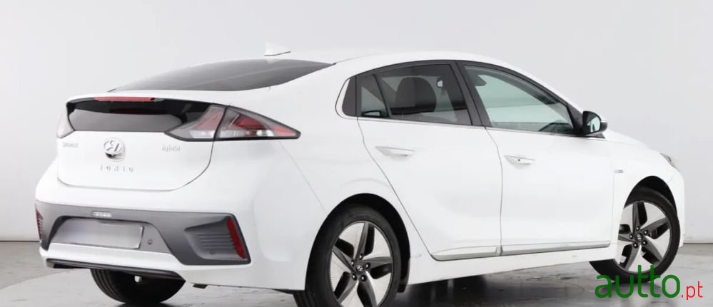 2020' Hyundai Ioniq 1.6 Gdi Hev photo #4