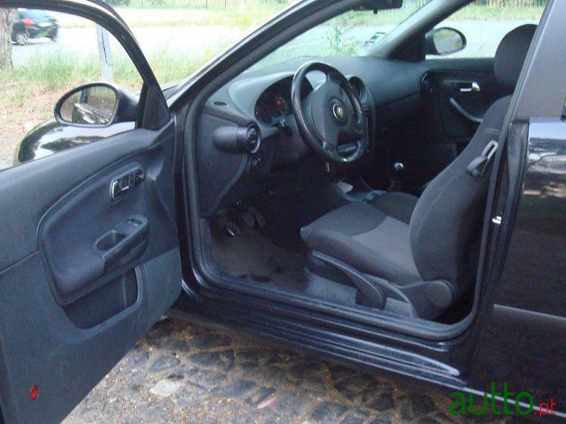 2002' SEAT Ibiza Gt photo #2