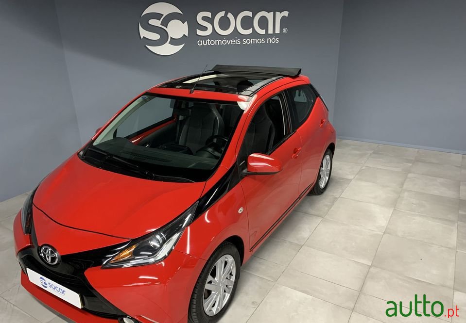 2015' Toyota Aygo photo #1