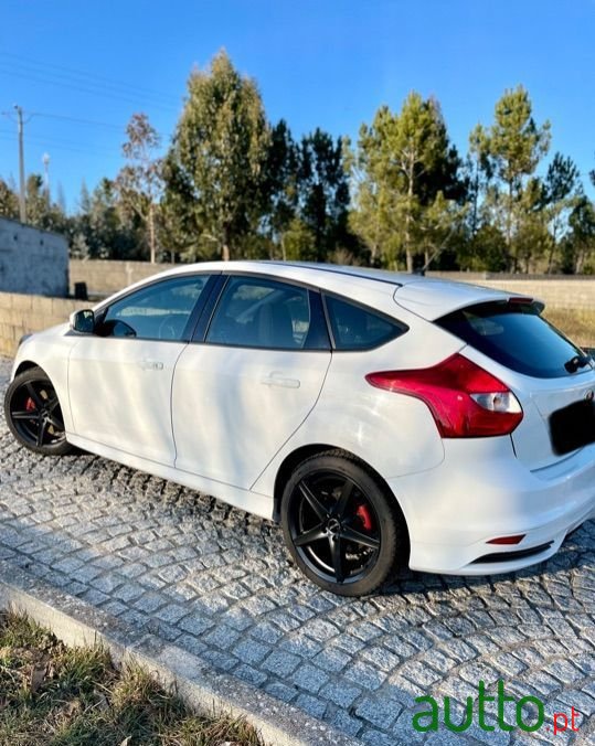 2013' Ford Focus photo #4