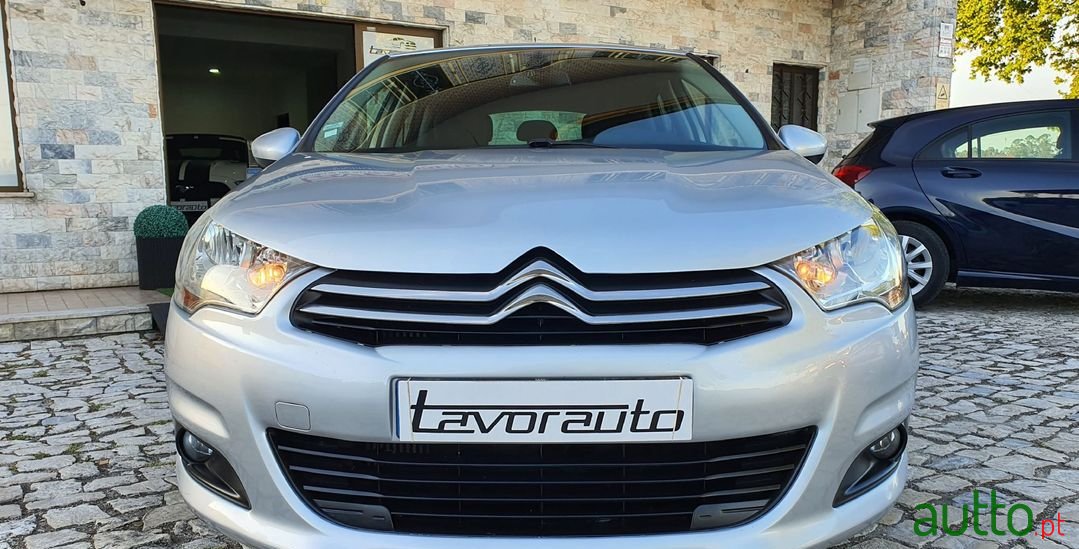 2014' Citroen C4 photo #3