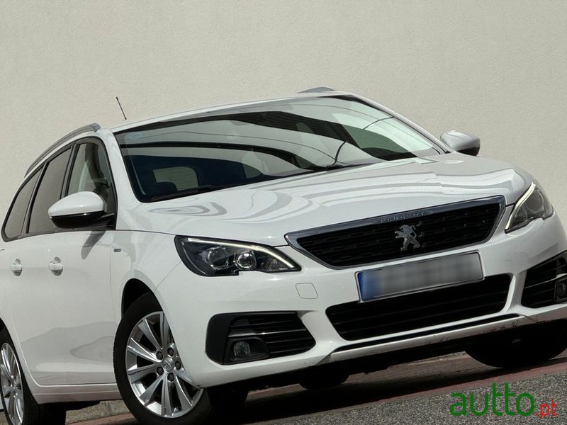 2020' Peugeot 308 Sw photo #1