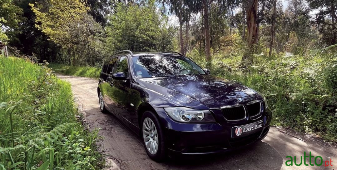 2008' BMW 318 photo #3